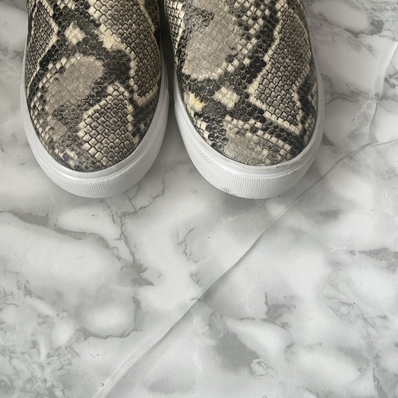 Steve Madden Symba Slip on sneakers-size  8 - Picture 5 of 9